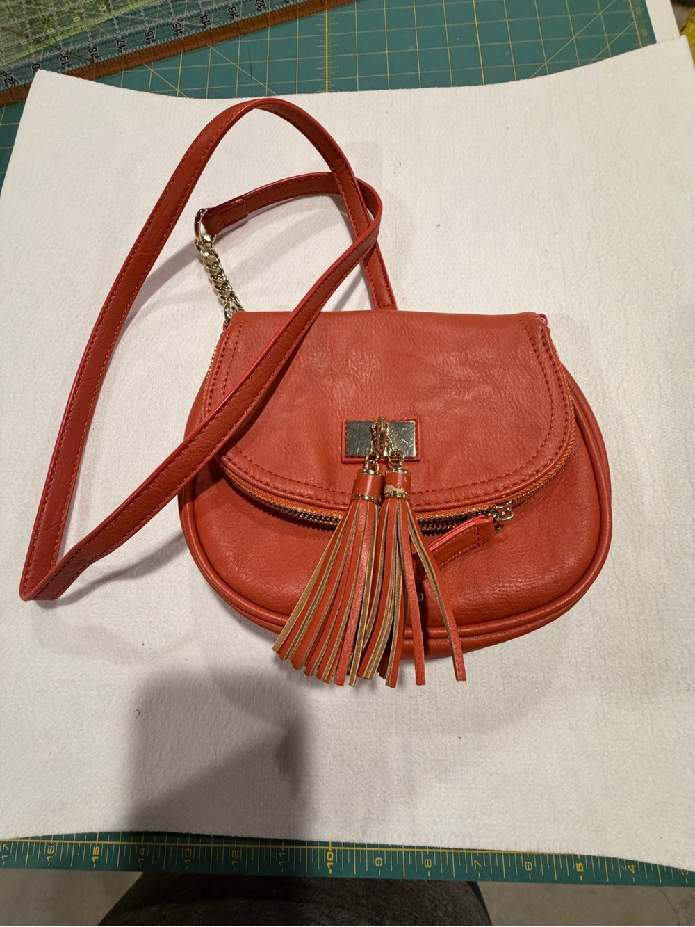 Crossbody Tassel Saddle Bag in pumpkin